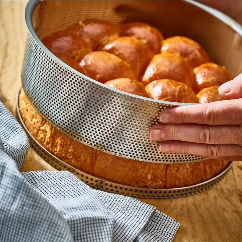 de Buyer Backform 2 tlg rund perforiert mit Backfolie 24 cm Bild 2