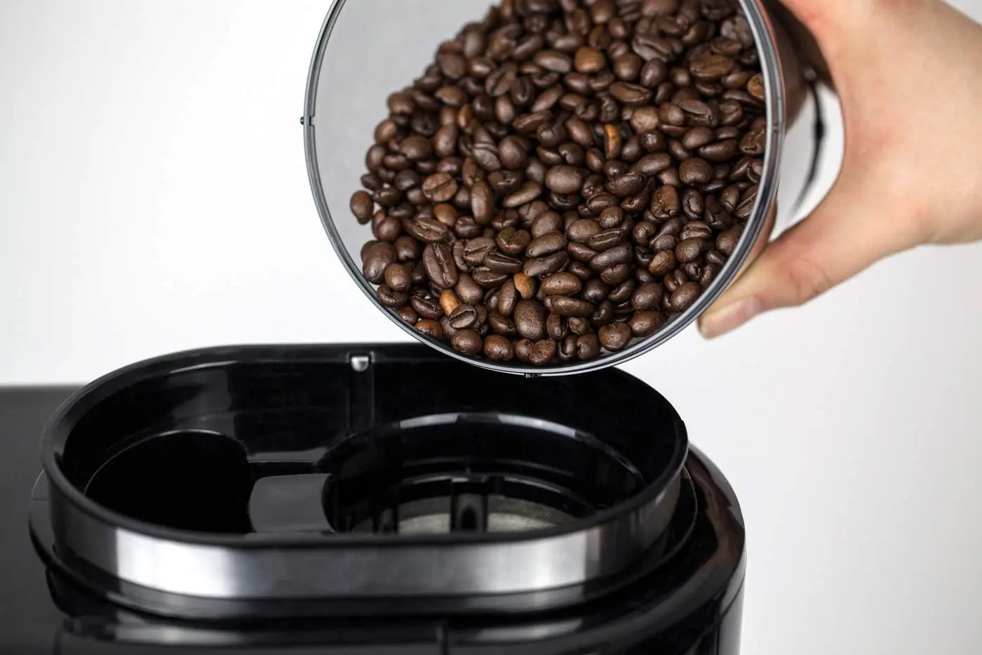 Caso Design Kaffeemaschine Coffee Compact electronic mit Mahlwerk Bild 2