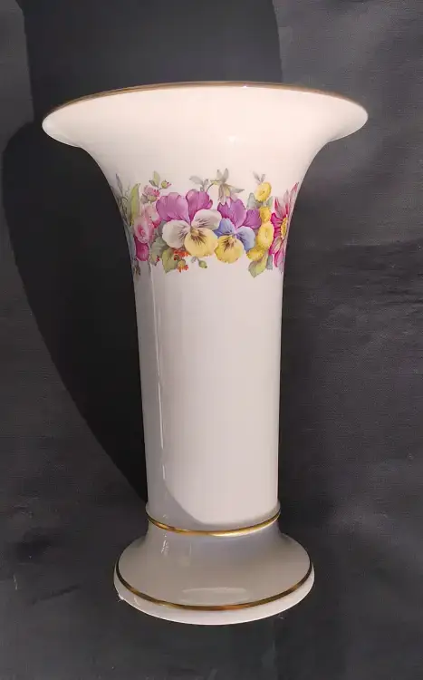 KPM Berlin Vase TROMPETENFORM 3 mit Blumenfries Bild 2