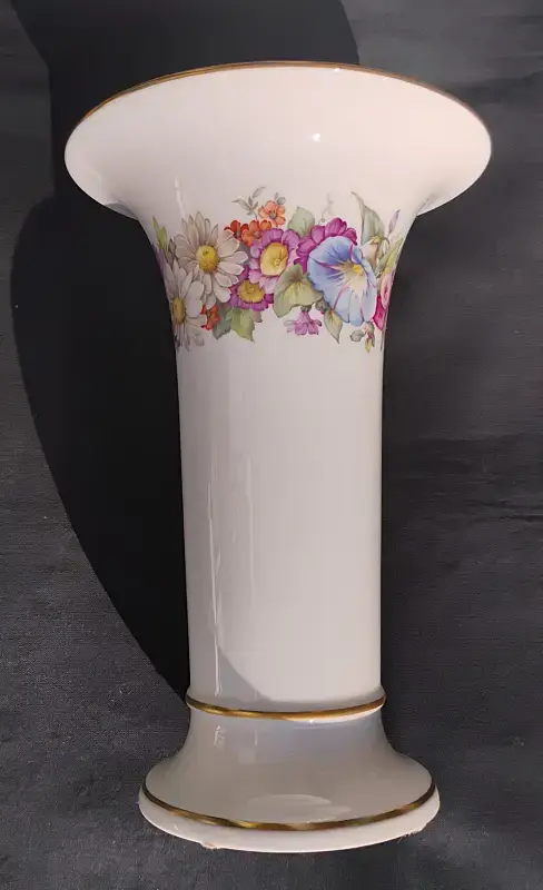 KPM Berlin Vase TROMPETENFORM 3 mit Blumenfries Bild 2