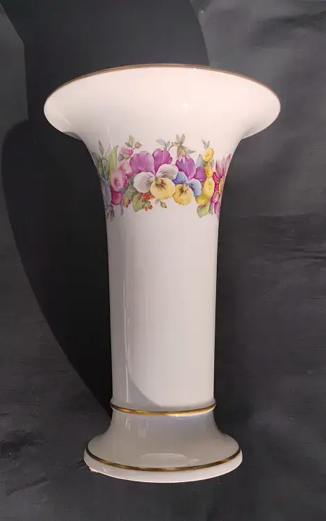 KPM Berlin Vase TROMPETENFORM 3 mit Blumenfries Bild 2