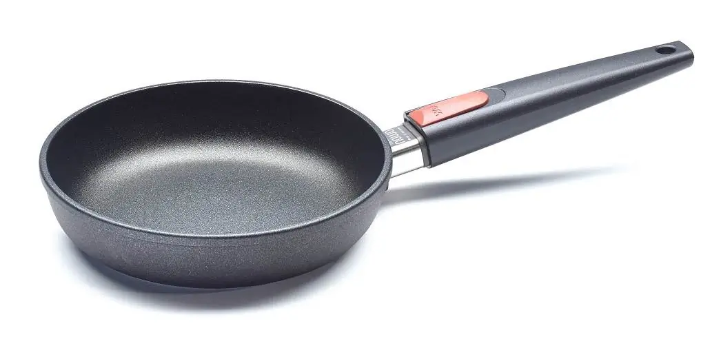Bratpfanne Aluguss Nowo Titanium Induktion 20 cm