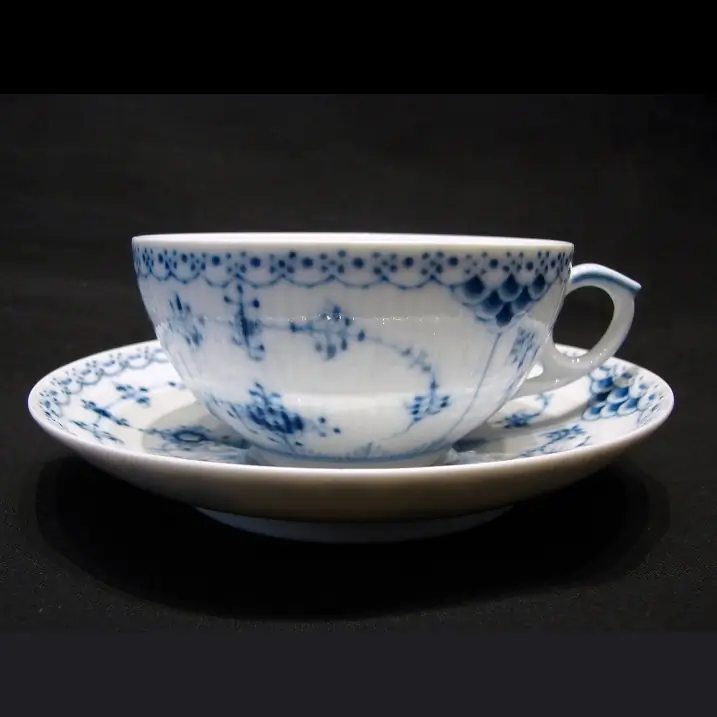 Royal Copenhagen Halbspitze Teetasse mit Untere 1102080 Bild