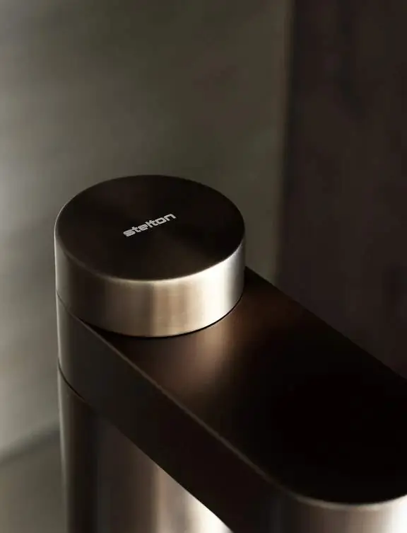 Stelton Brus Wassersprudler dark brown metallic Bild 2