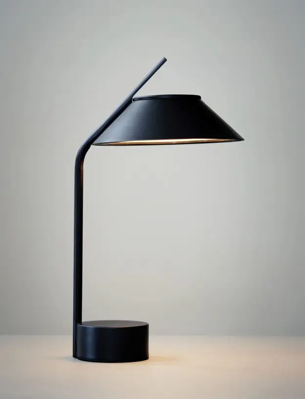 Stelton LED-Tischleuchte Vinkel tragbar schwarz Bild