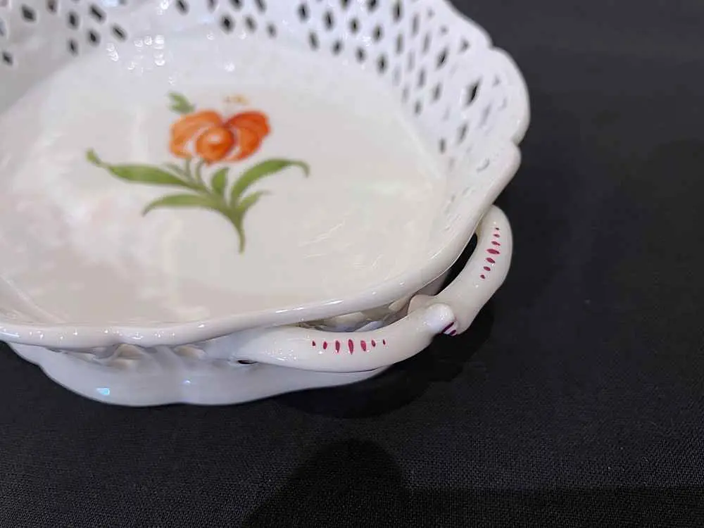 Nymphenburger Porzellanmanufaktur Durchbruchkorb 19,4 cm lang Bild 2